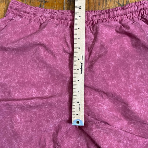 Lululemon WGVP Plum Pace Breaker Shorts 9" Lined Men's Size M - Picture 11 of 11